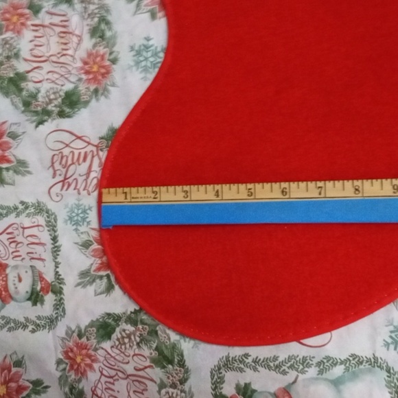 NWOT Red Heart-Shaped Rug 20 inches BY 15 inches (not oversized) - Picture 10 of 10